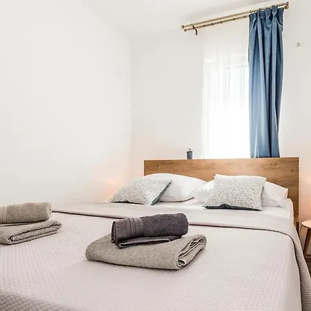 Διαμέρισμα Apartmant Sibenik 2 *